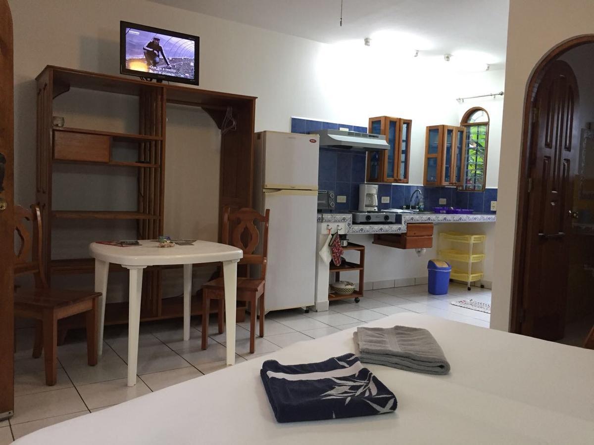 La Perlita Bed and Breakfast Jacó Εξωτερικό φωτογραφία