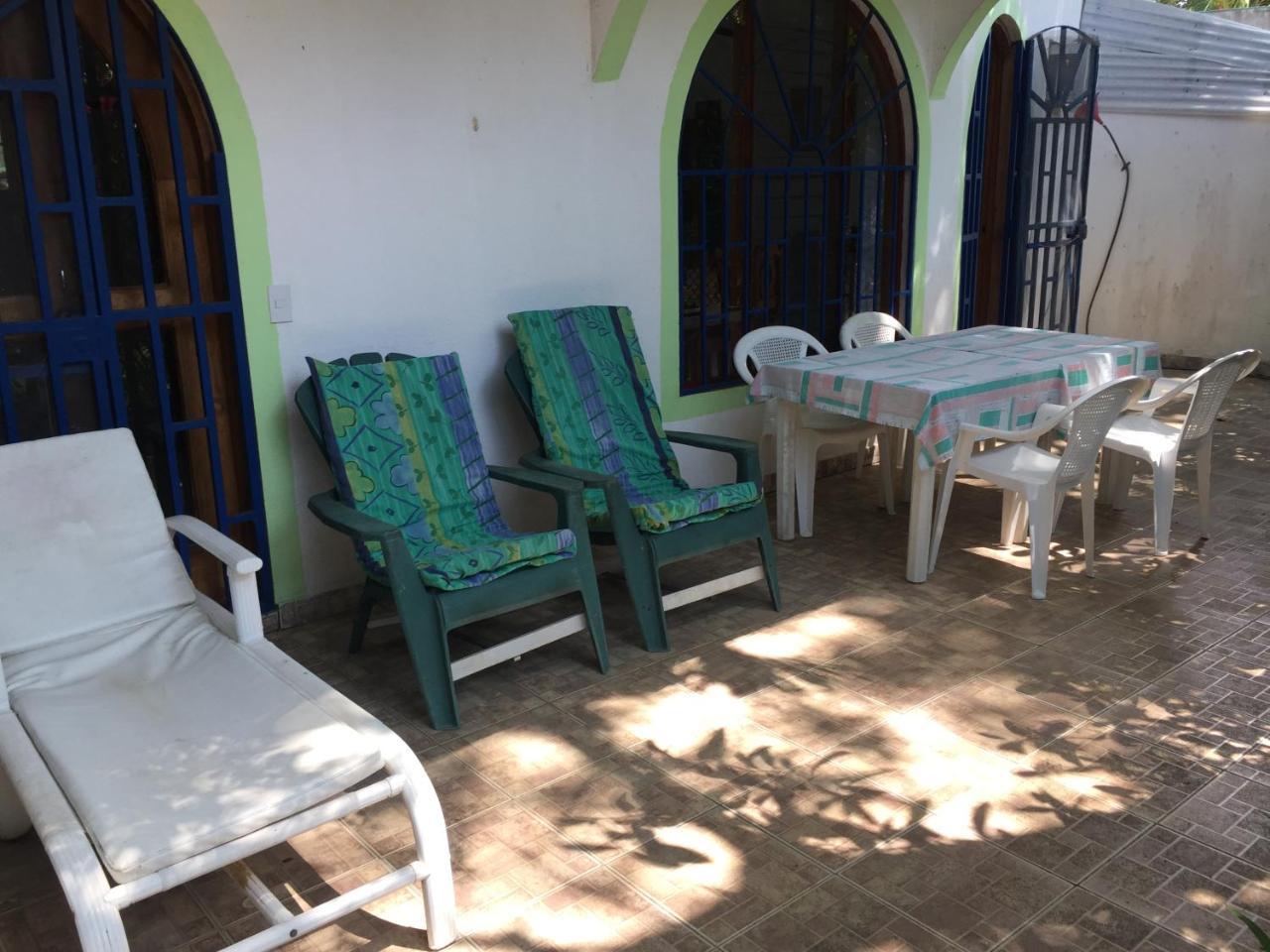 La Perlita Bed and Breakfast Jacó Εξωτερικό φωτογραφία