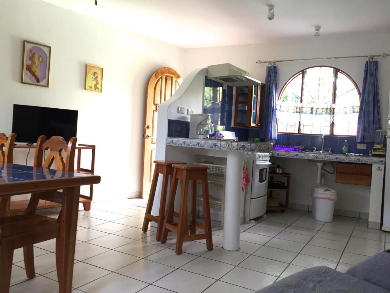 La Perlita Bed and Breakfast Jacó Εξωτερικό φωτογραφία